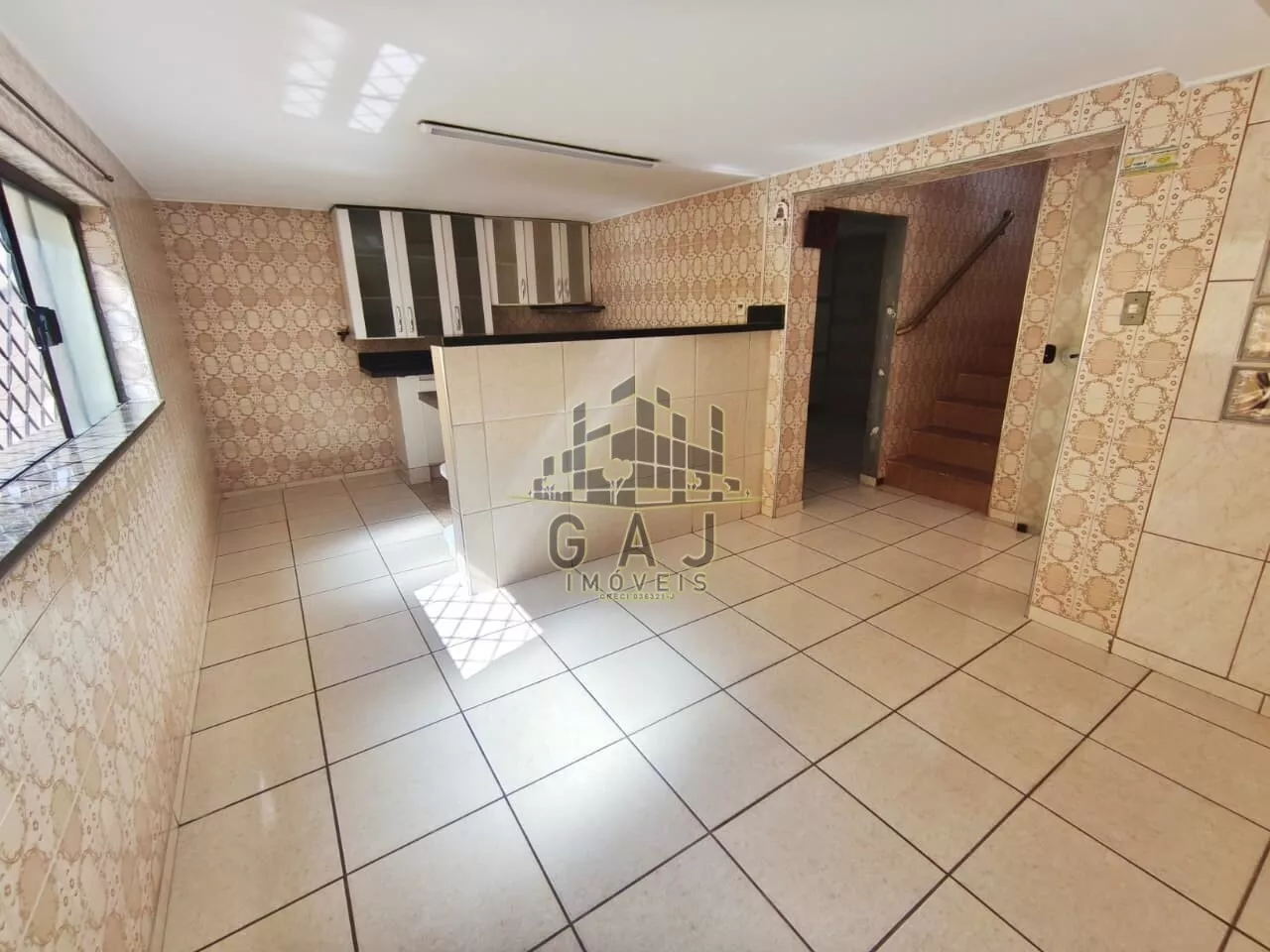 Casa, 3 quartos, 200 m² - Foto 13