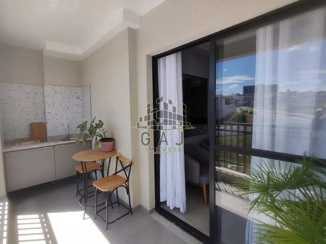 Apartamento à venda com 2 quartos, 70m² - Foto 5