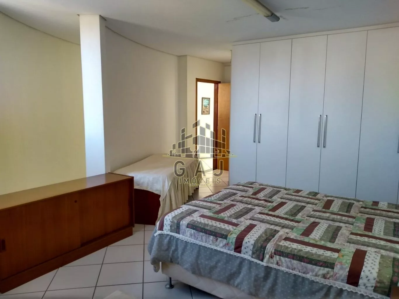 Casa à venda com 3 quartos, 240m² - Foto 24