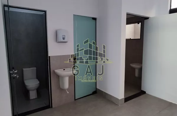 Salão comercial com RENDA e 340m² de construção - Jardim Mollon - SBO/SP