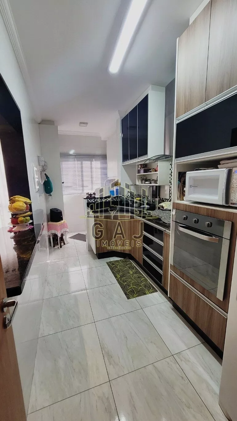 Apartamento à venda com 3 quartos, 70m² - Foto 3