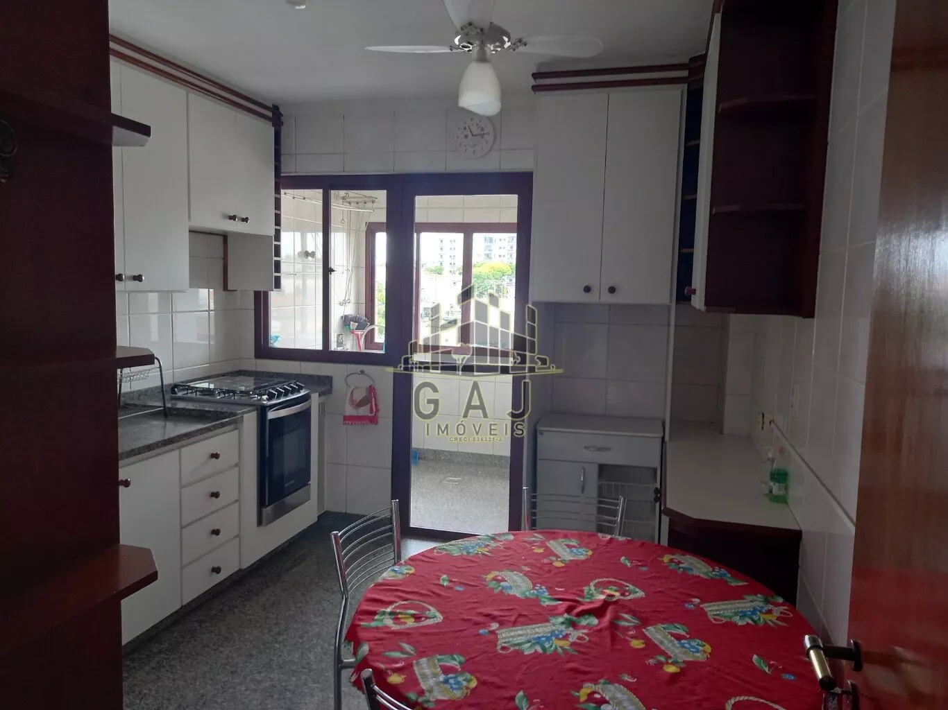 Apartamento à venda e aluguel com 3 quartos, 130m² - Foto 5