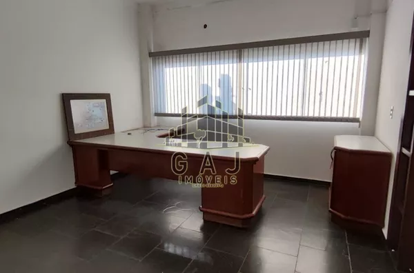 Casa comercial c/ 8 escritórios/salas no Centro - Americana/SP