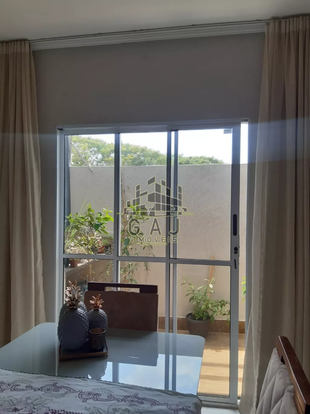 Casa à venda com 4 quartos, 153m² - Foto 1