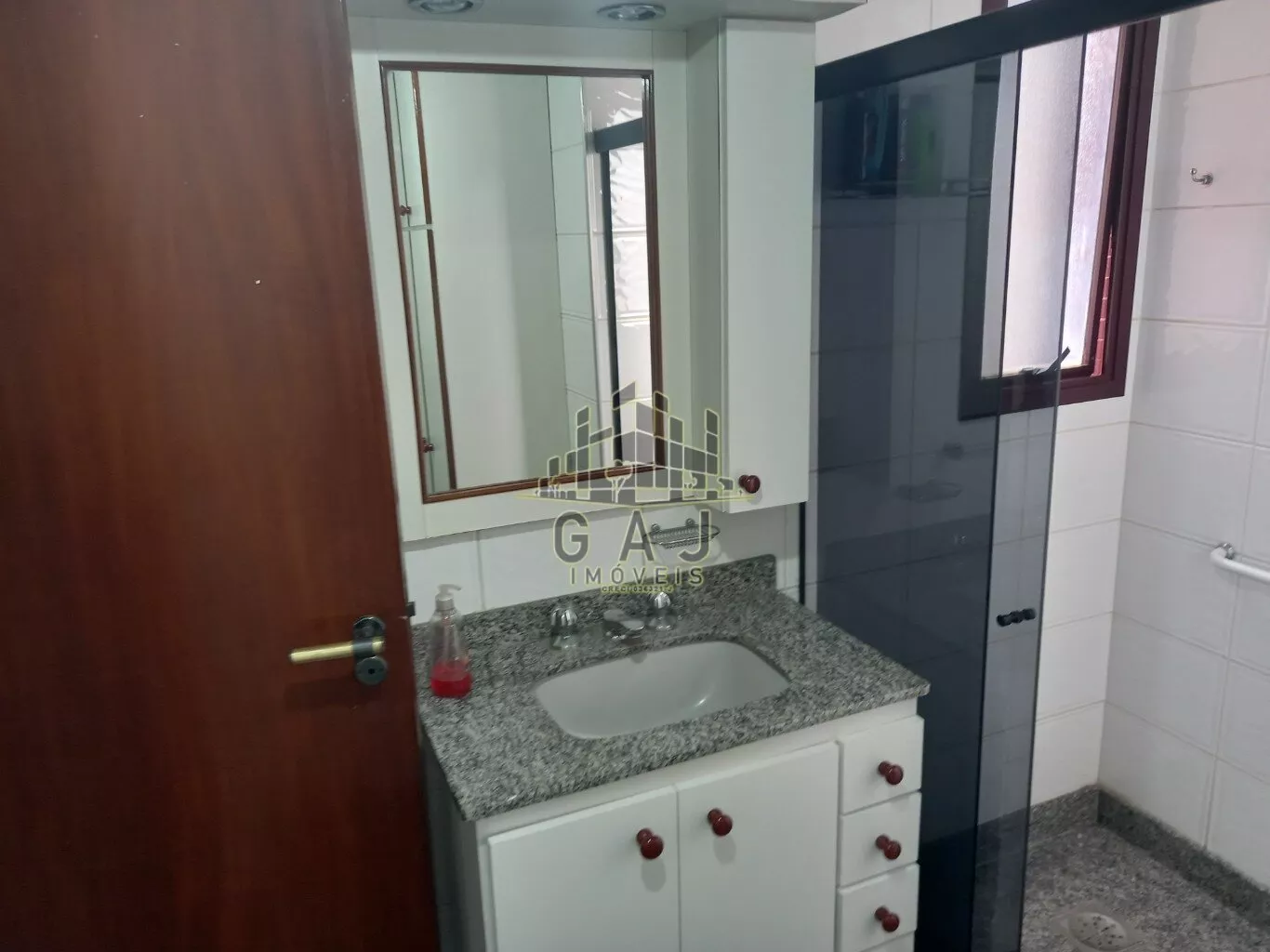 Apartamento à venda e aluguel com 3 quartos, 130m² - Foto 18