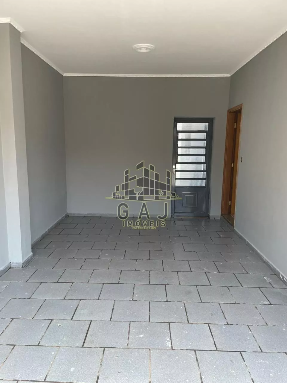 Casa à venda e aluguel com 3 quartos, 131m² - Foto 2