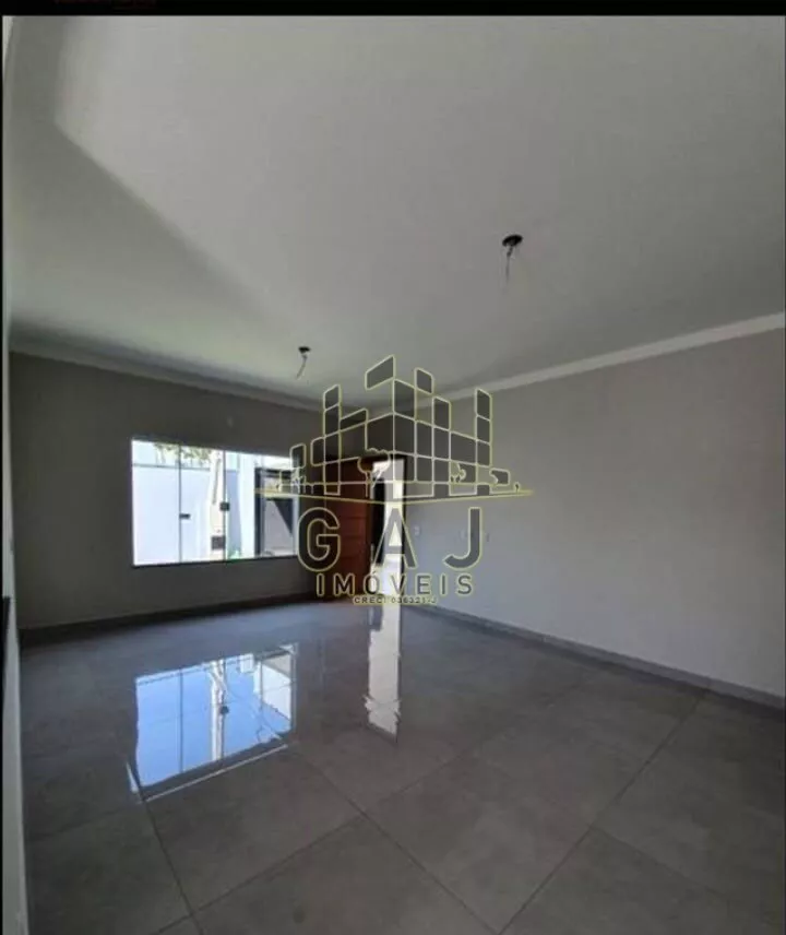 Casa à venda com 3 quartos, 120m² - Foto 2