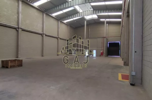 Salão industrial 884m² em condominio fechado - SBO/SP