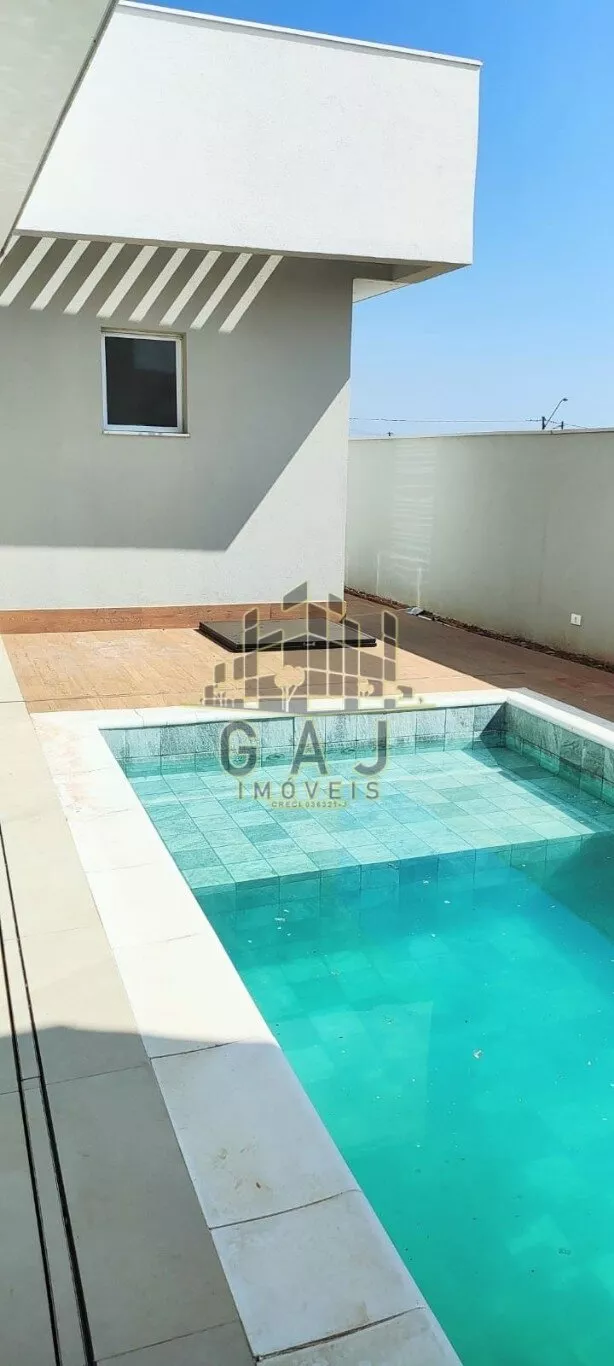 Casa de Condomínio à venda com 3 quartos, 220m² - Foto 3