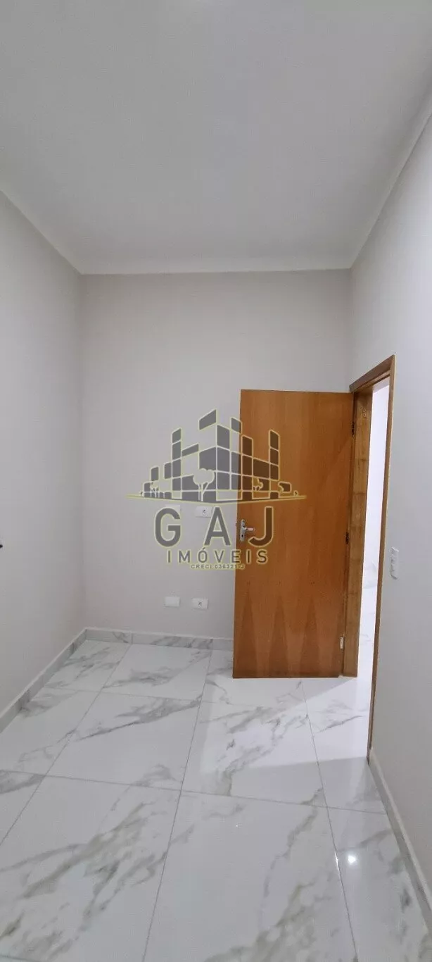 Casa à venda com 2 quartos, 100m² - Foto 11