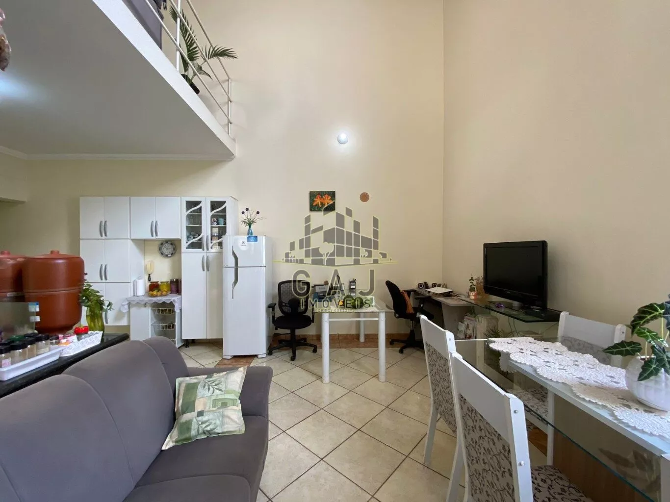 Casa à venda com 3 quartos, 166m² - Foto 8