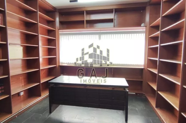 Casa comercial c/ 8 escritórios/salas no Centro - Americana/SP