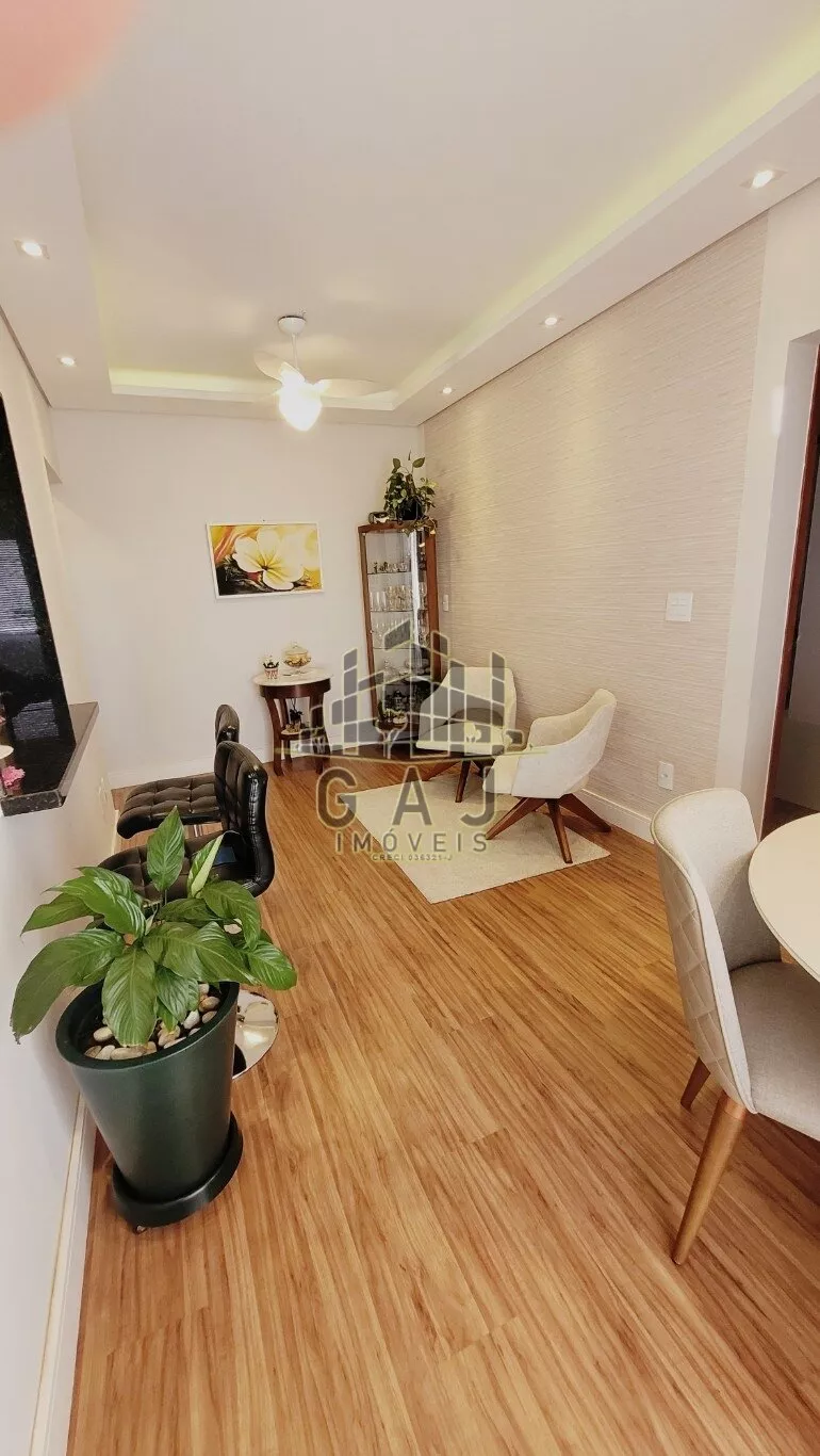 Apartamento à venda com 3 quartos, 70m² - Foto 1