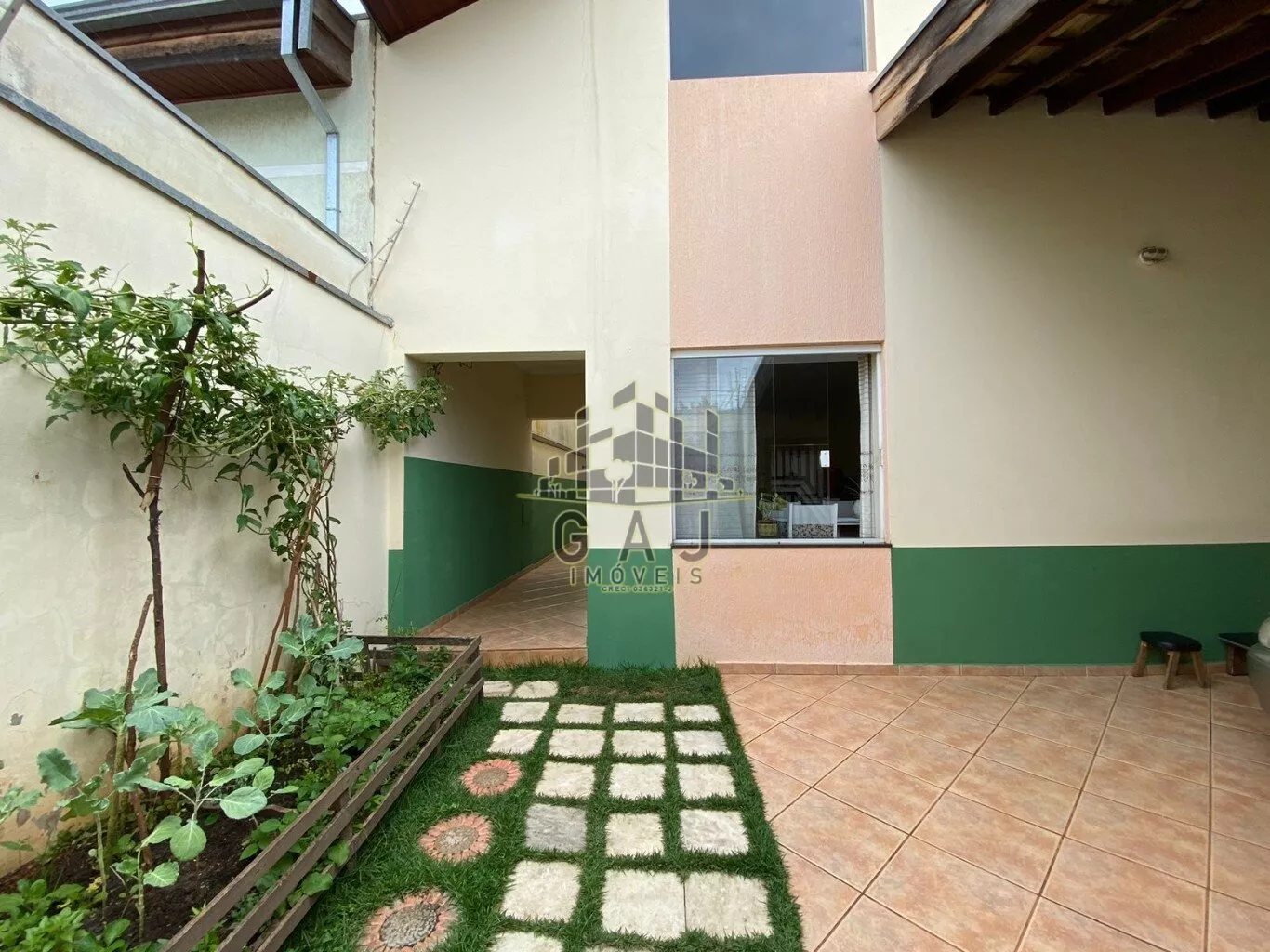 Casa à venda com 3 quartos, 166m² - Foto 5