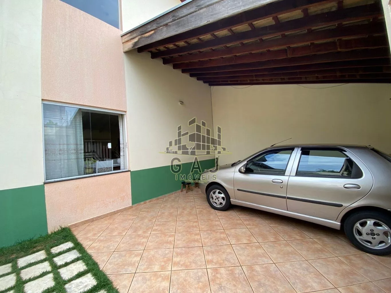 Casa à venda com 3 quartos, 166m² - Foto 3