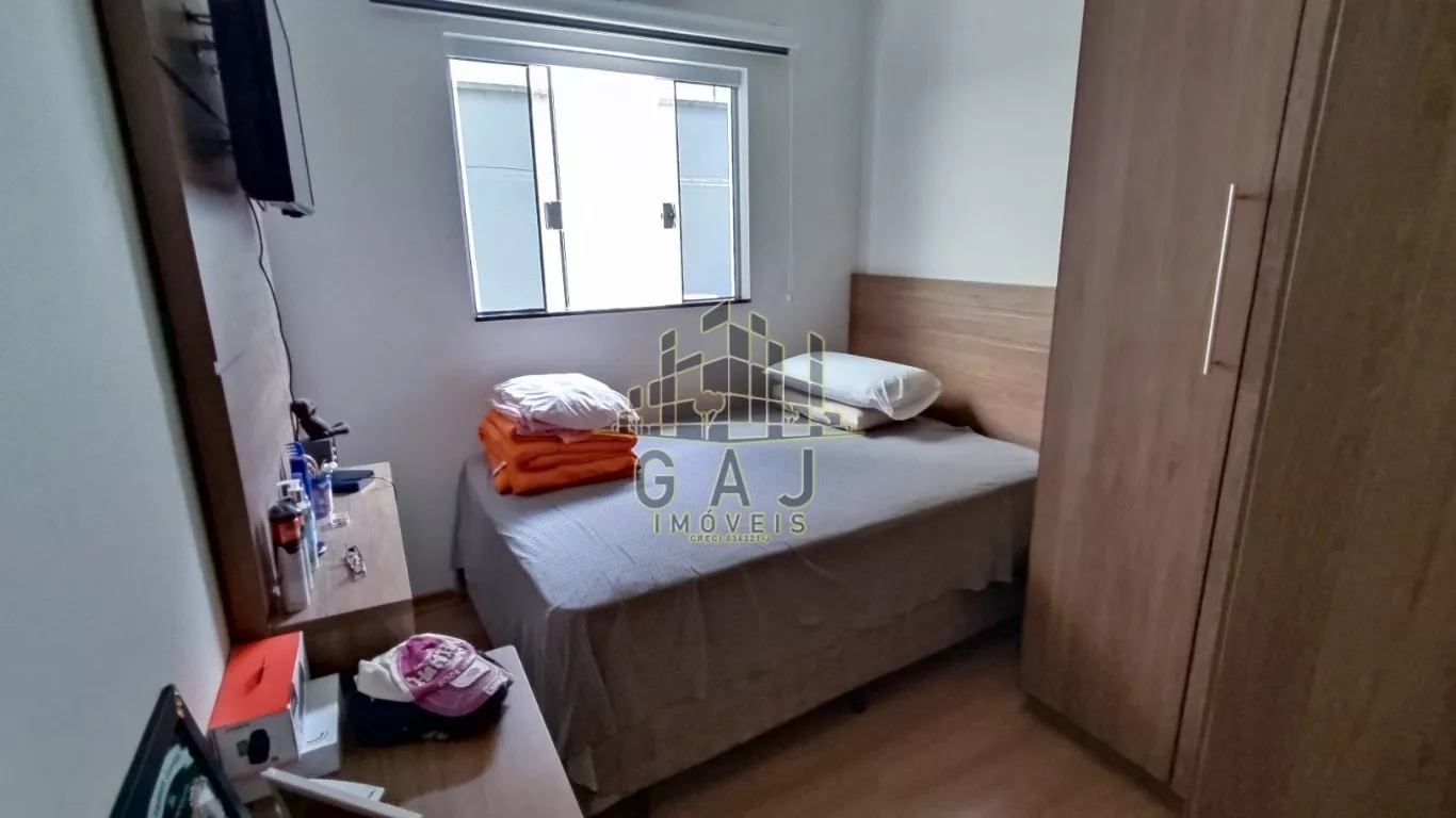 Casa à venda com 3 quartos, 98m² - Foto 13