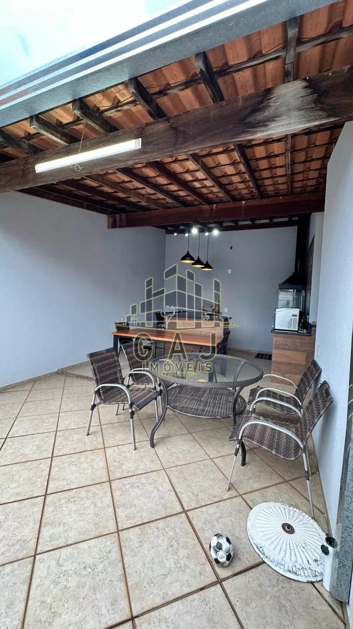 Casa à venda com 3 quartos, 175m² - Foto 3