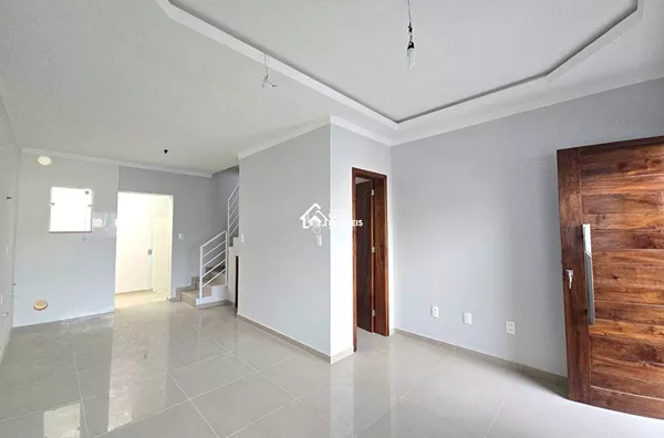 Excelente sobrado com 2 dormitórios sendo 2 suítes no Bairro Itoupava Norte