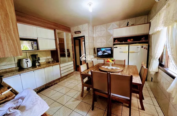 Casa com espaço para sua empresa!