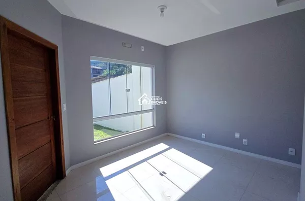 Excelente Sobrado com 3 dormitórios sendo 1 suíte no Bairro Velha Central