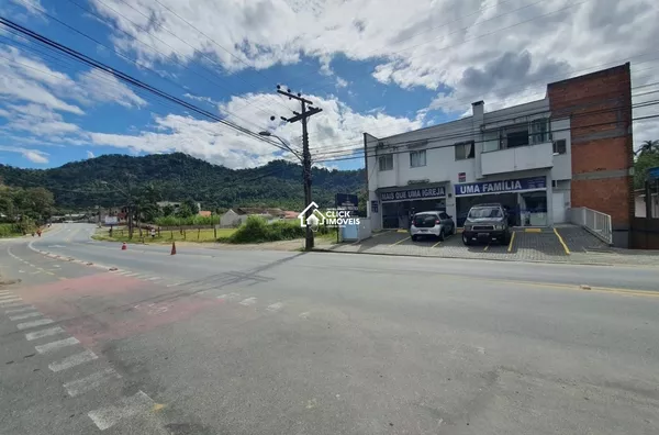 Excelente prédio comercial e residencial no Bairro Velha Central