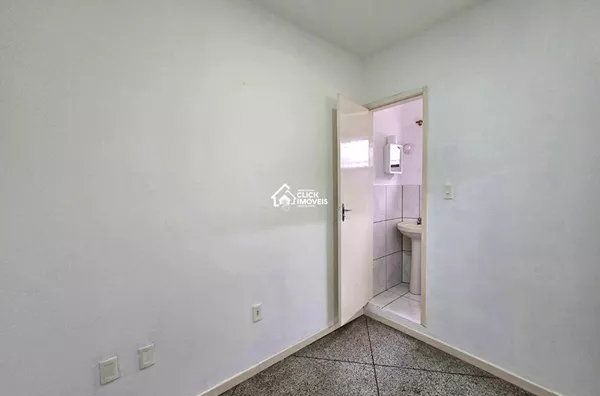 Sala comercial localizada em um dos principais corredores de serviços de Blumenau
