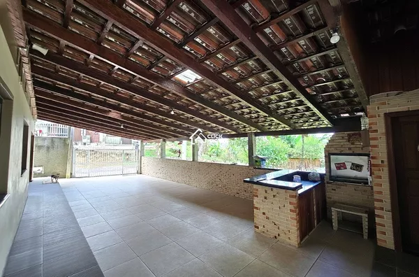 Casas com 4 Dormitórios no Bairro Itoupava Central – Blumenau