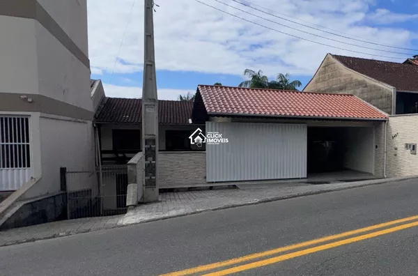 Casa com espaço para sua empresa!