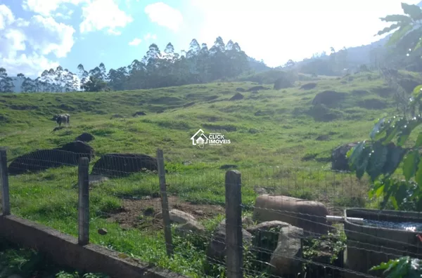 Sítio Pronto em  Rio Dos Cedros