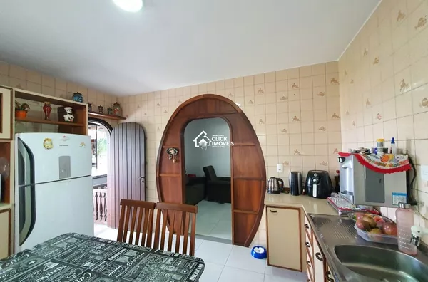 Excelente Casa térrea com 5 dormitórios no Bairro Itoupavazinha, Blumenau