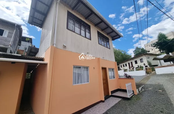 Casa de 2 quartos para locação