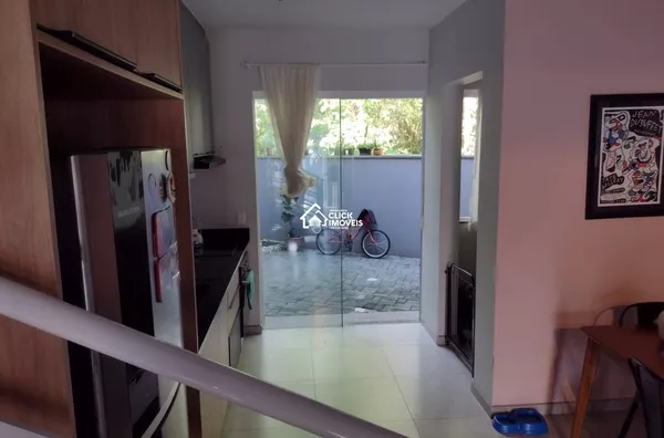 Sobrado com três quartos no  Fidelis