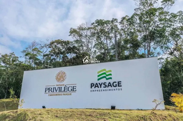 Excelente Terreno em Condomínio Fechado no Bairro Ponta Aguda