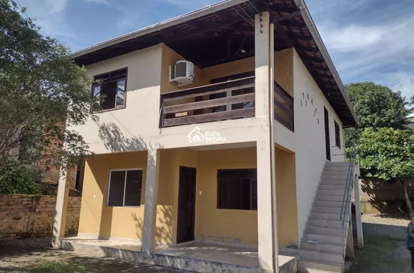Casa com 5 quartos no Bairro  Fidelis
