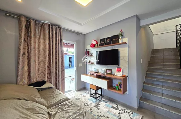 Sobrado com 3 dormitórios sendo 1 suíte no Bairro Tribess – Blumenau