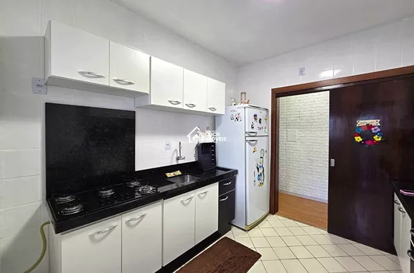 Excelente apartamento com 3 dormitórios no Bairro Velha Central