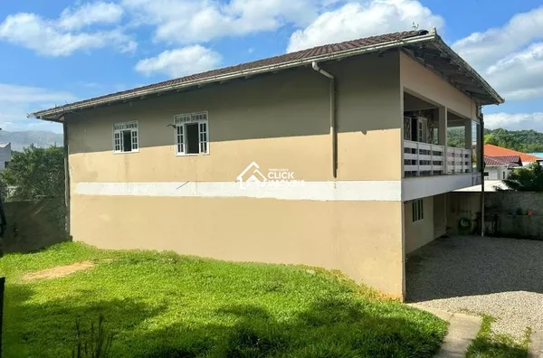 #casa#padraodeacabamento#2terrenos#gaspar