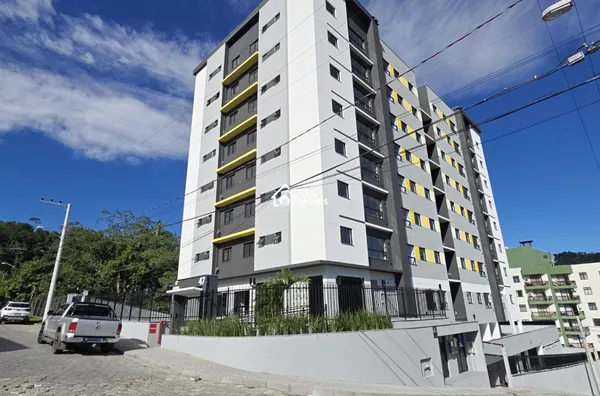 Apto 2 quartos sendo 1 suíte na Escola Agrícola