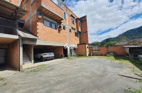 Excelente prédio comercial e residencial no Bairro Velha Central
