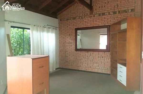 Casa 4 dormitórios - Velha - Blumenau/SC