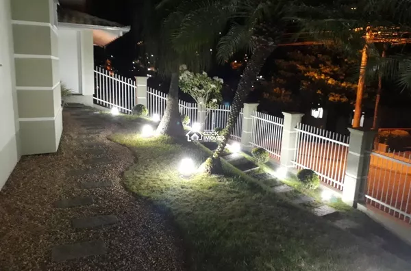 Casa Alto Padrão, 4 quartos com Piscina Água Verde