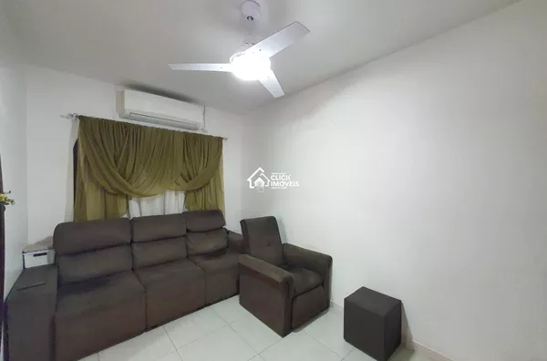 Excelente Casa térrea com 5 dormitórios no Bairro Itoupavazinha, Blumenau