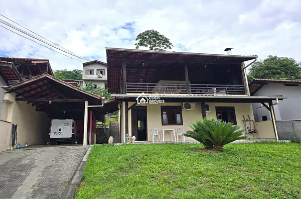 Casa com 3 dormitórios no Bairro Itoupavazinha - Blumenau.