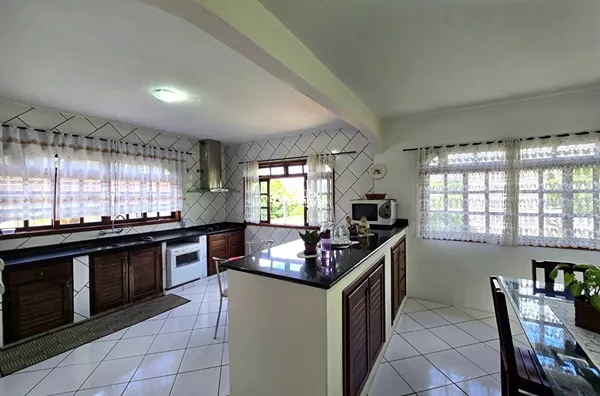 Casa com 3 dormitórios sendo 1 suíte no Bairro Vila Nova Blumenau