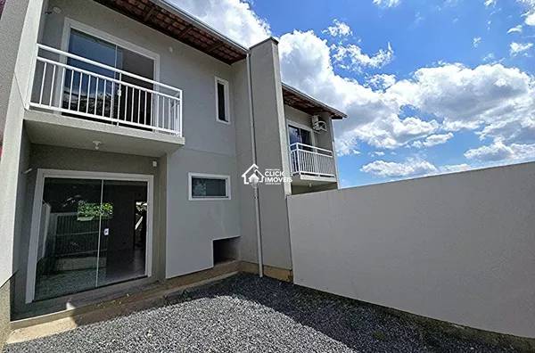 Sobrado com 2 dormitórios no Bairro Itoupava Central