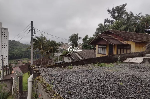 Casa na  Escola Agrícola