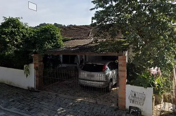 Casa com 4 quartos no Bairro Salto