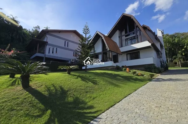 Casa de alto padrão, bairro Capitais, Timbó