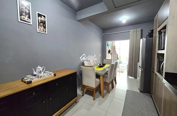 Excelente Sobrado com 2 dormitórios à Venda no Bairro Tribess – Blumenau