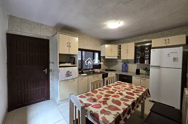 Casa Residencial ou Comercial com 4 dormitórios sendo 2 suítes no Bairro Do Salto - Blumenau 